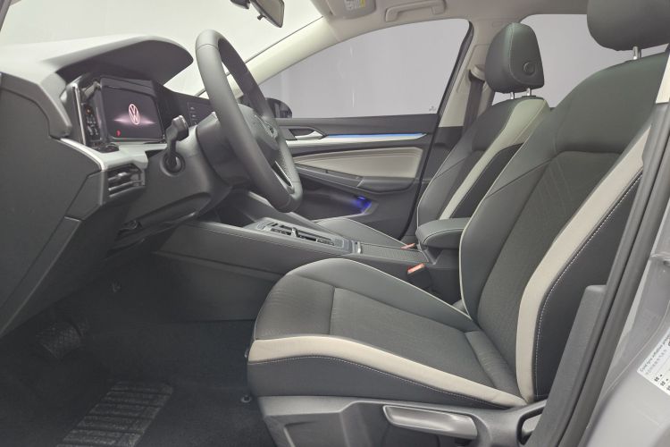 Volkswagen Golf 2022 car image #16