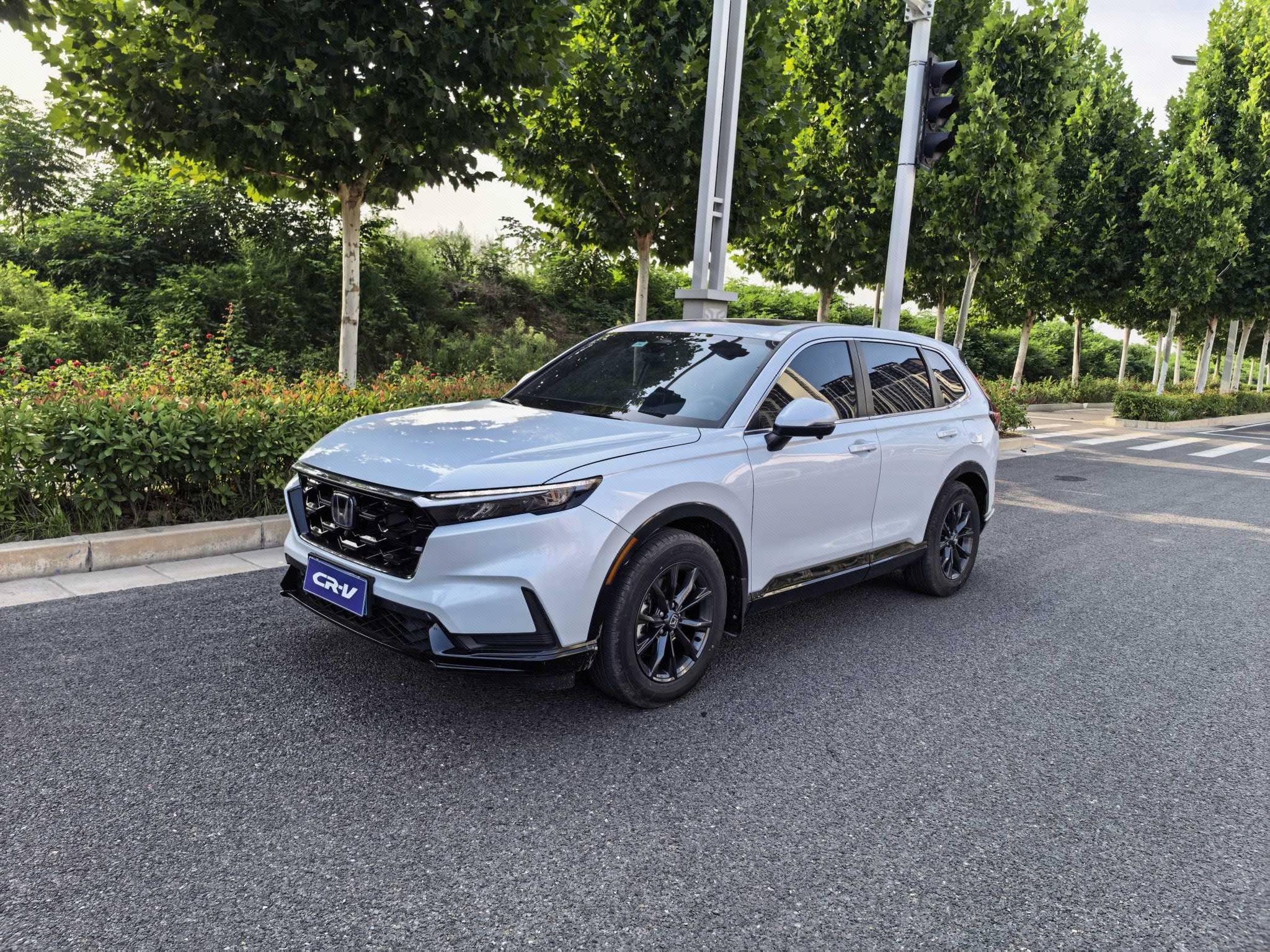 Honda CR-V 2024 car image 