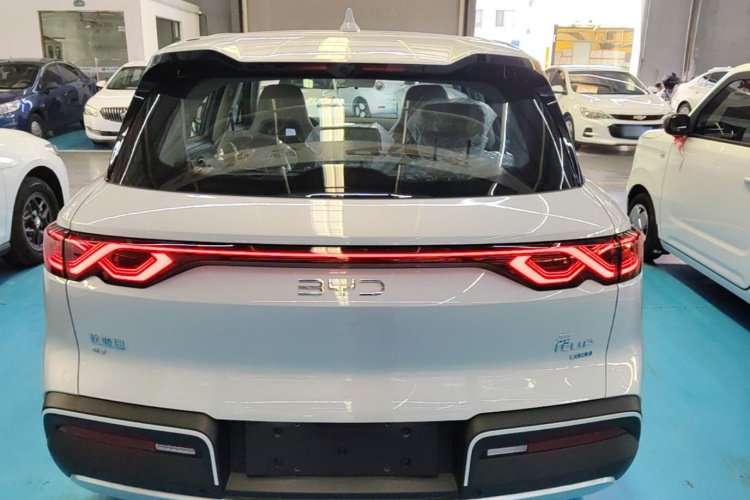 BYD YuanUP 2026 car image #6