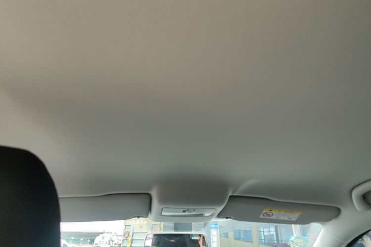 Volkswagen Polo 2018 car image #18