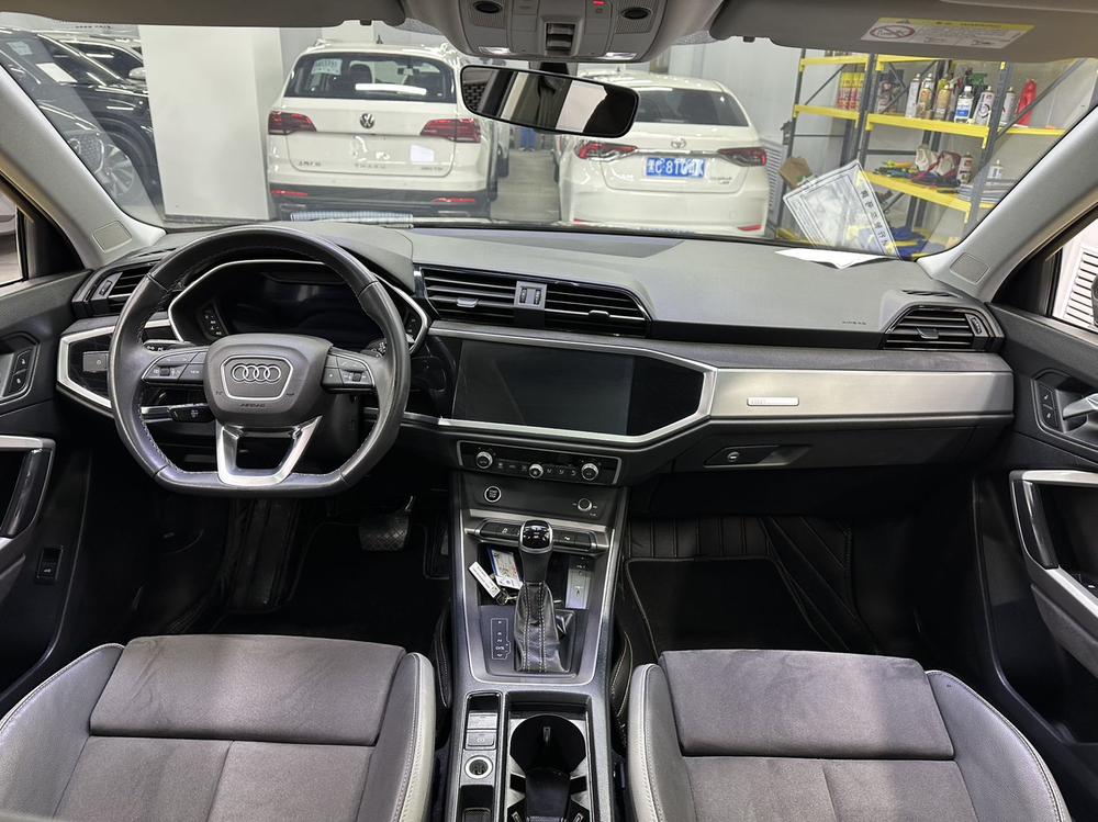 Audi Q3 2023 #14 Audi Q3 2023 car image #14