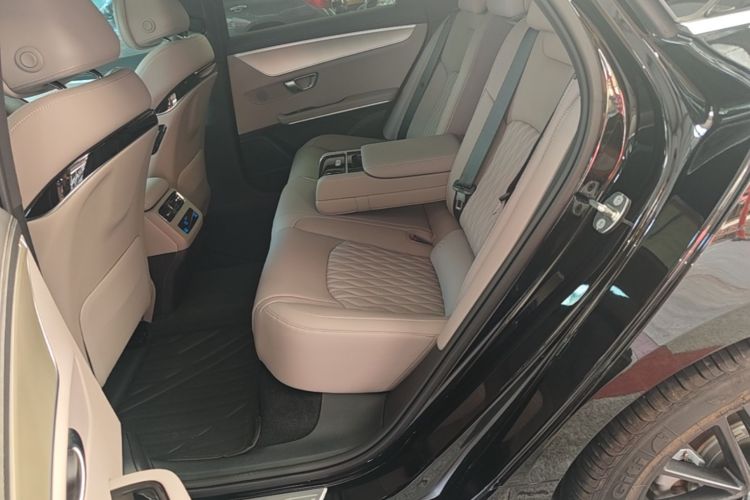 BYD Han 2026 صورة سيارة #13