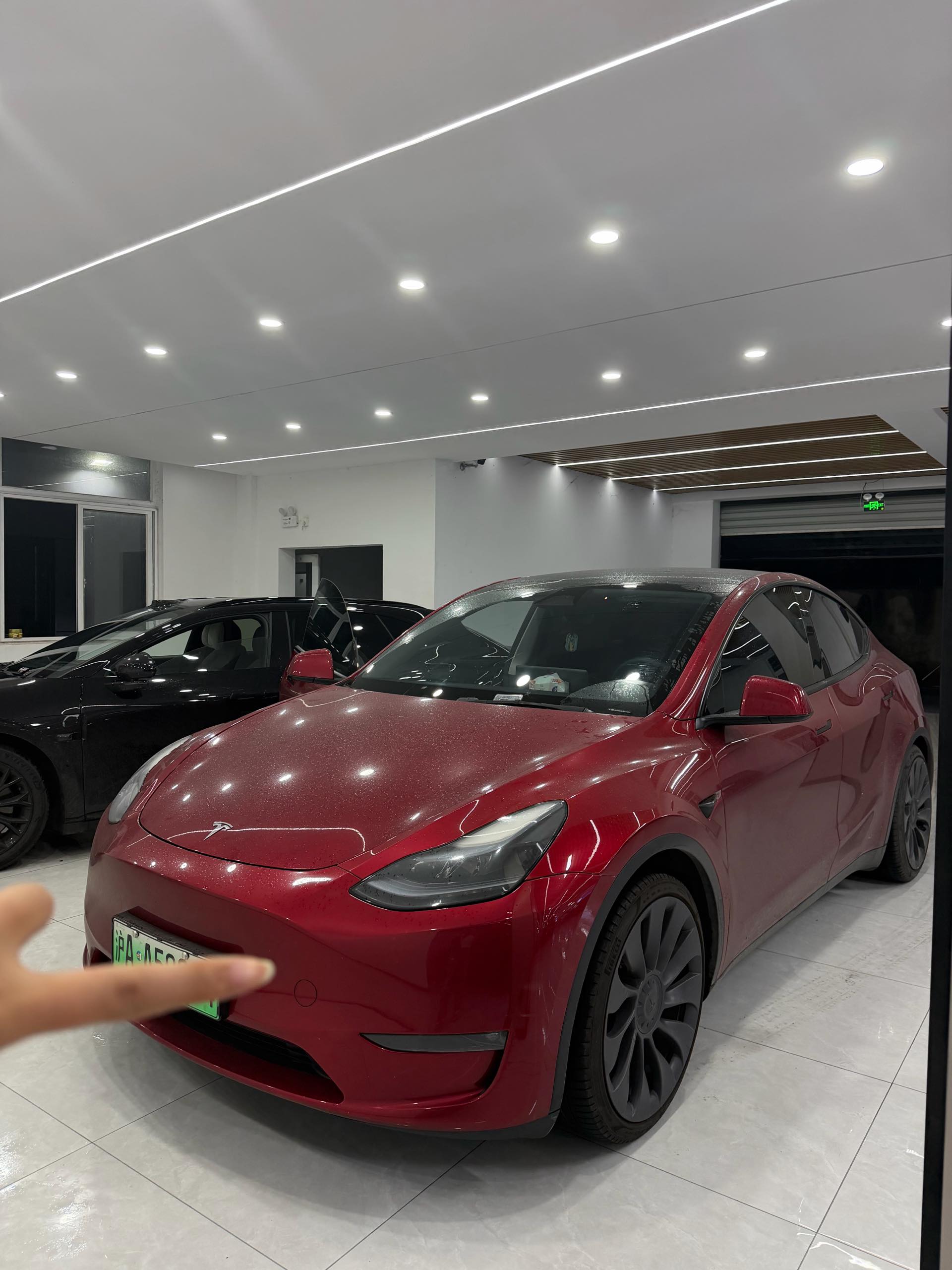 Tesla Model Y 2024 Tesla Model Y 2024 car image