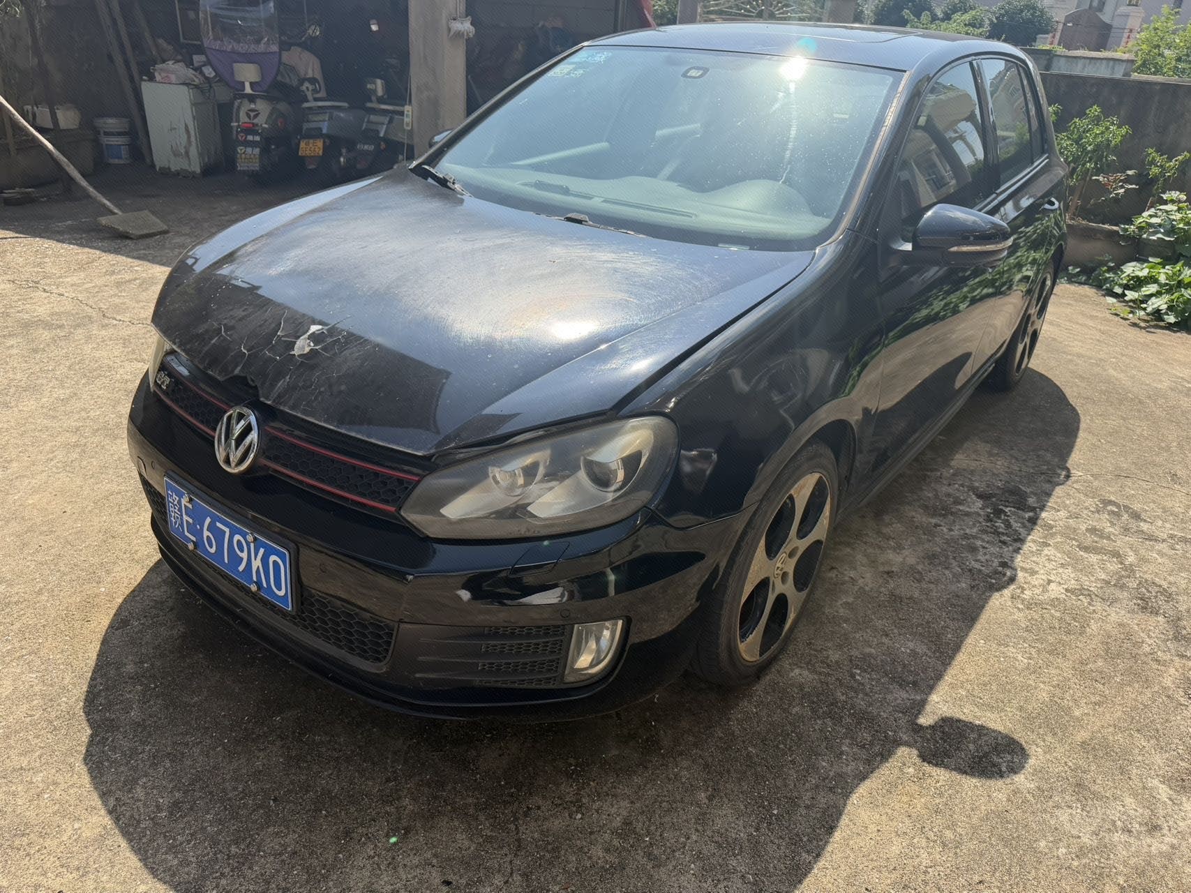 Volkswagen GolfGTI 2010 Volkswagen GolfGTI 2010 car image