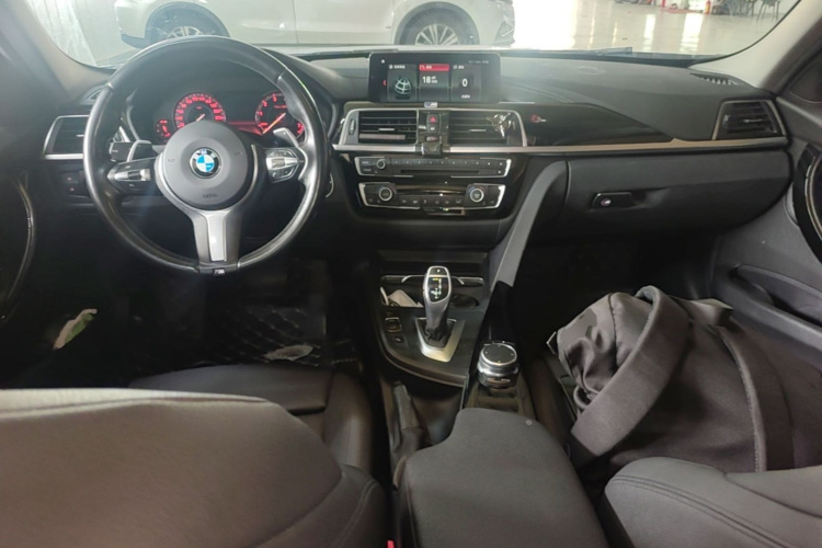 BMW 3 Series 2017 #10 BMW 3 Series 2017 car image #10