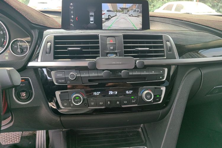 BMW 3 Series 2019 #13 BMW 3 Series 2019 car image #13
