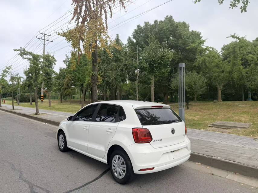 Volkswagen Polo 2019 car image #5