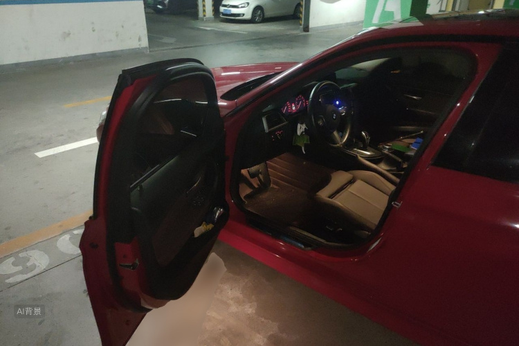 BMW 3 Series 2019 car image #18