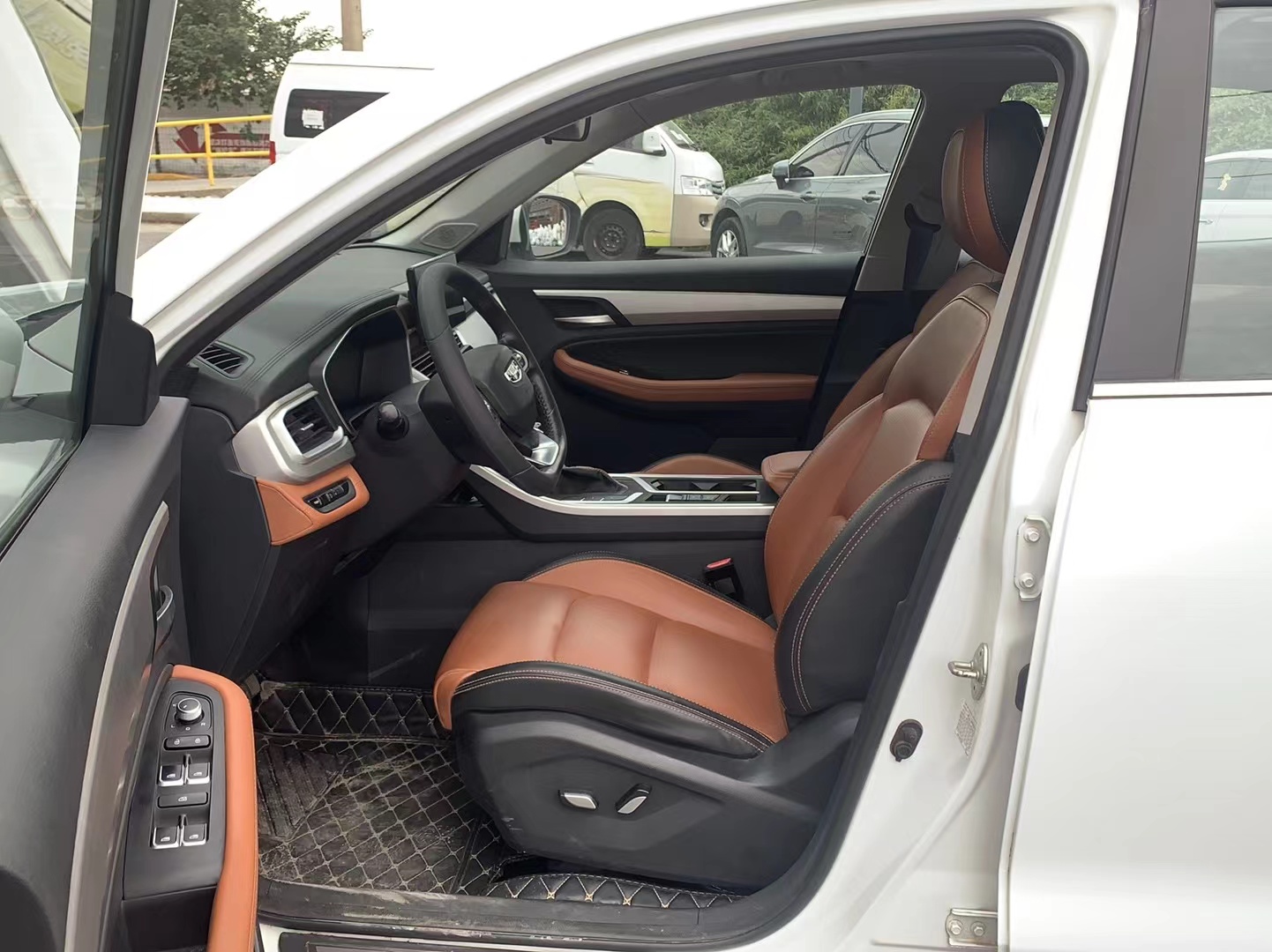 GEELY Vision X6 2019 изображение автомобиля #4