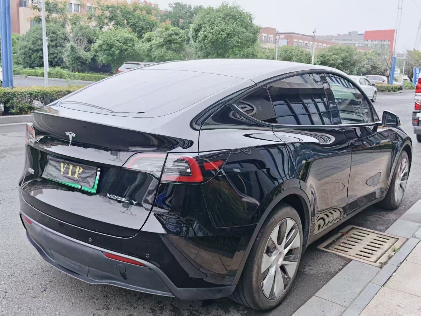 Tesla Model Y 2022 #4 Tesla Model Y 2022 car image #4