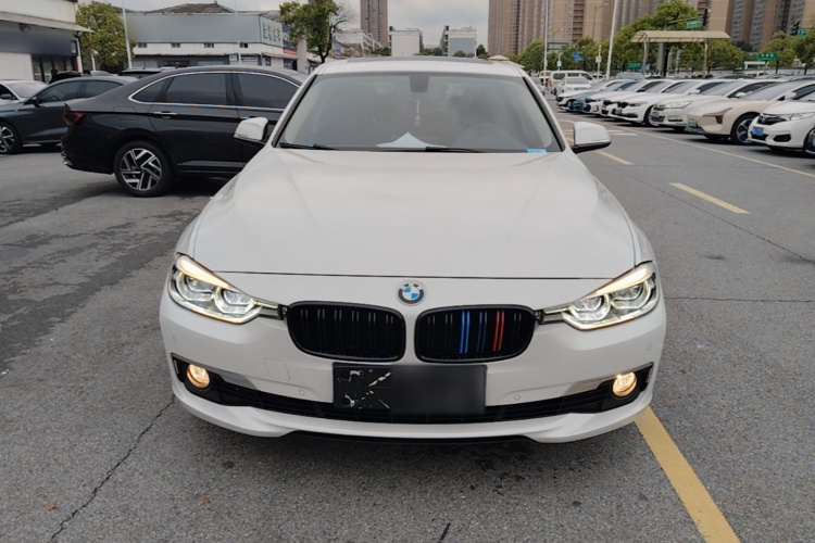 BMW 3 Series 2019 #3 BMW 3 Series 2019 car image #3