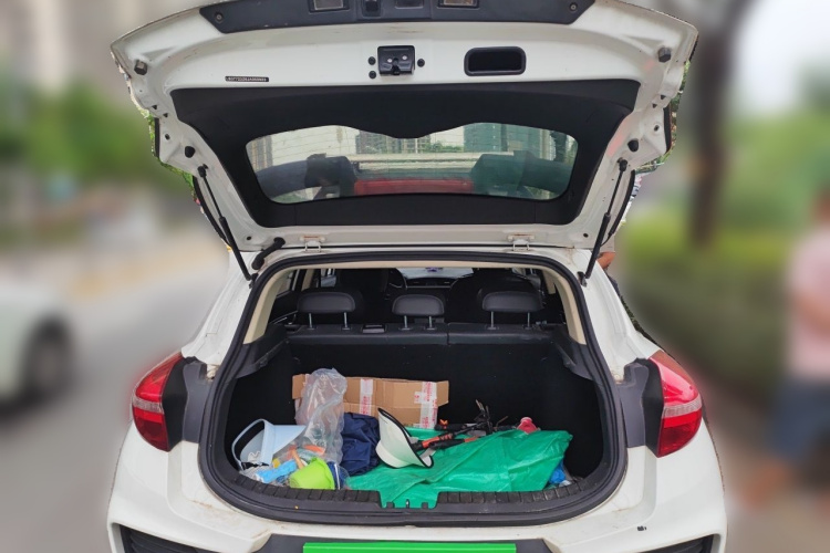 GEELY Emgrand GS 2019 صورة سيارة #18