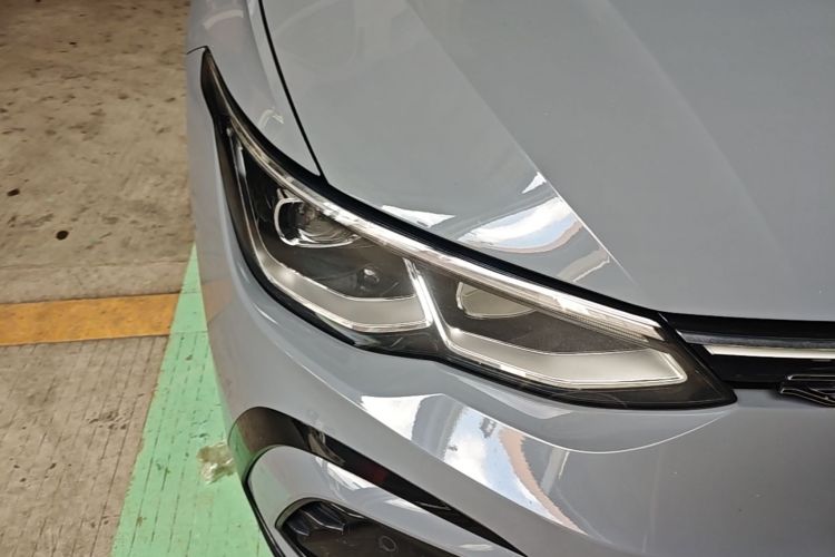 Volkswagen Golf 2021 car image #8