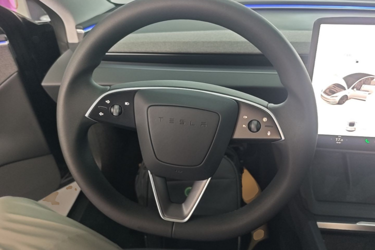Tesla Model 3 2024 #15 Tesla Model 3 2024 car image #15