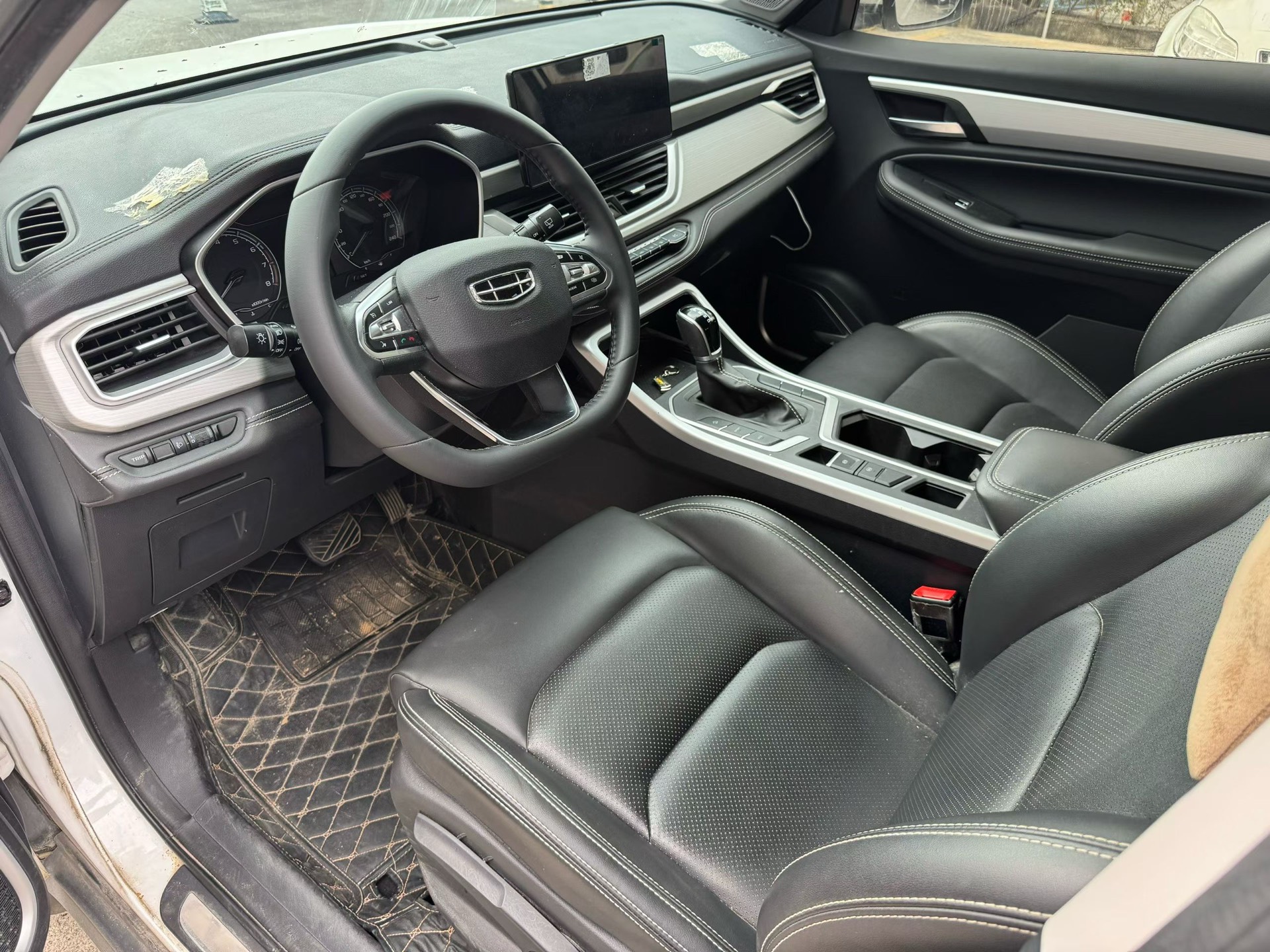GEELY Vision X6 2021 car image #4