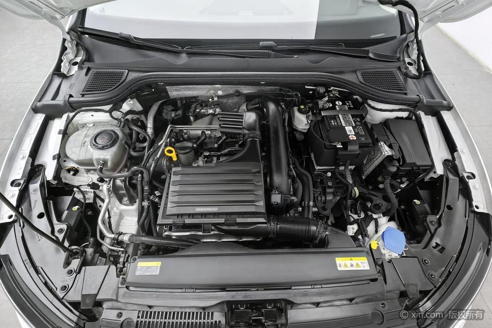 Volkswagen Golf 2021 #5 Volkswagen Golf 2021 صورة سيارة #5