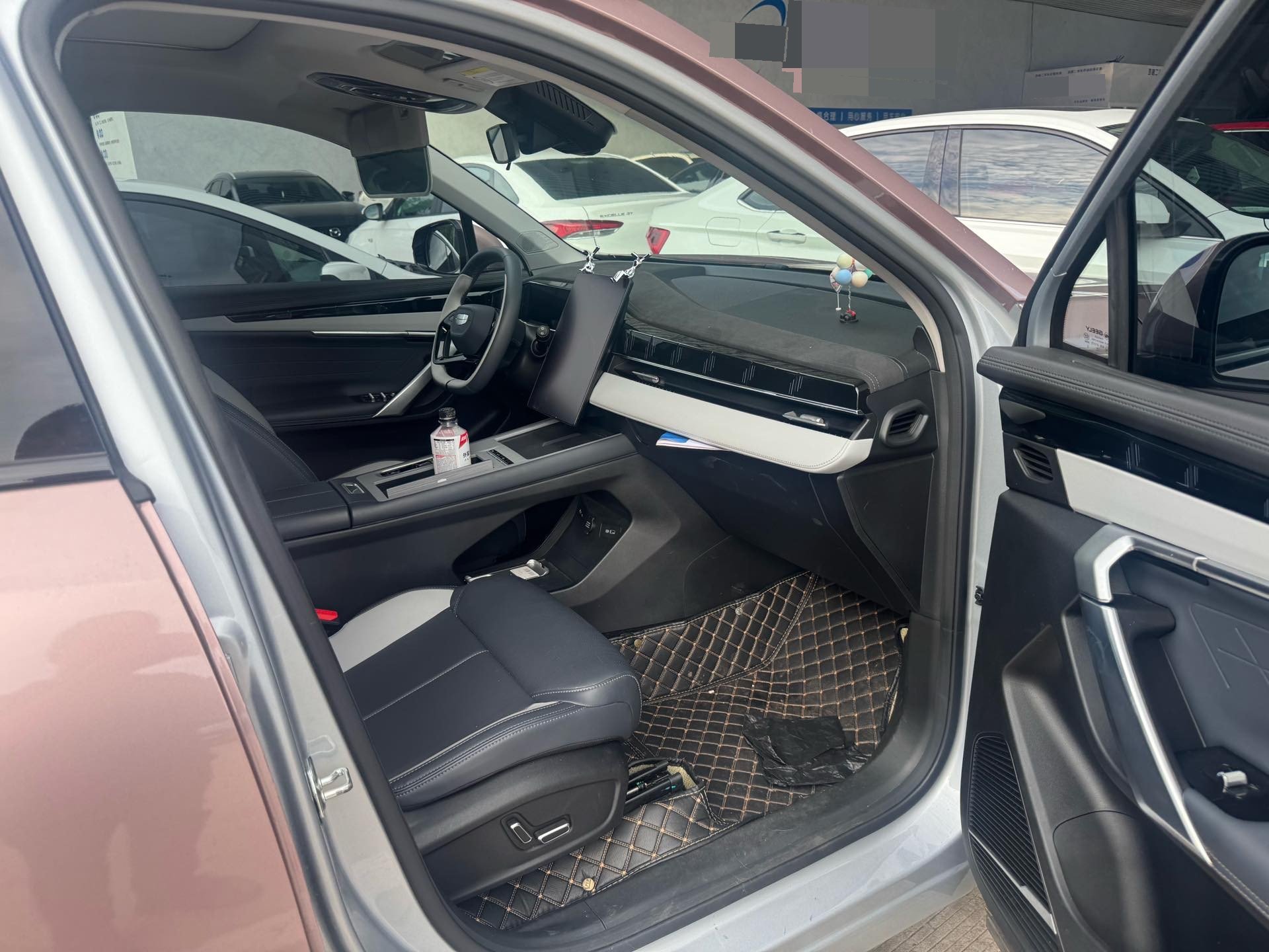 GEELY Boyue L 2024 car image #5