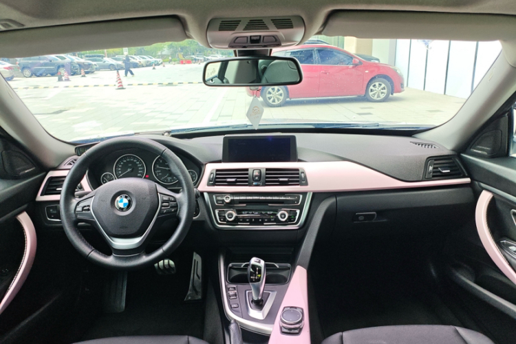 BMW 3 Series GT 2016 car image #23