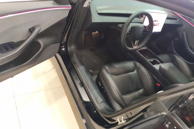 Tesla Model 3 2024 #12 Tesla Model 3 2024 car image #12
