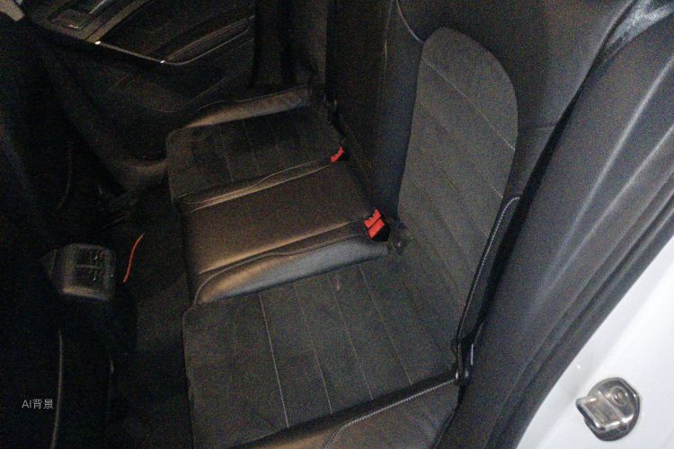 Volkswagen Golf 2018 car image #19