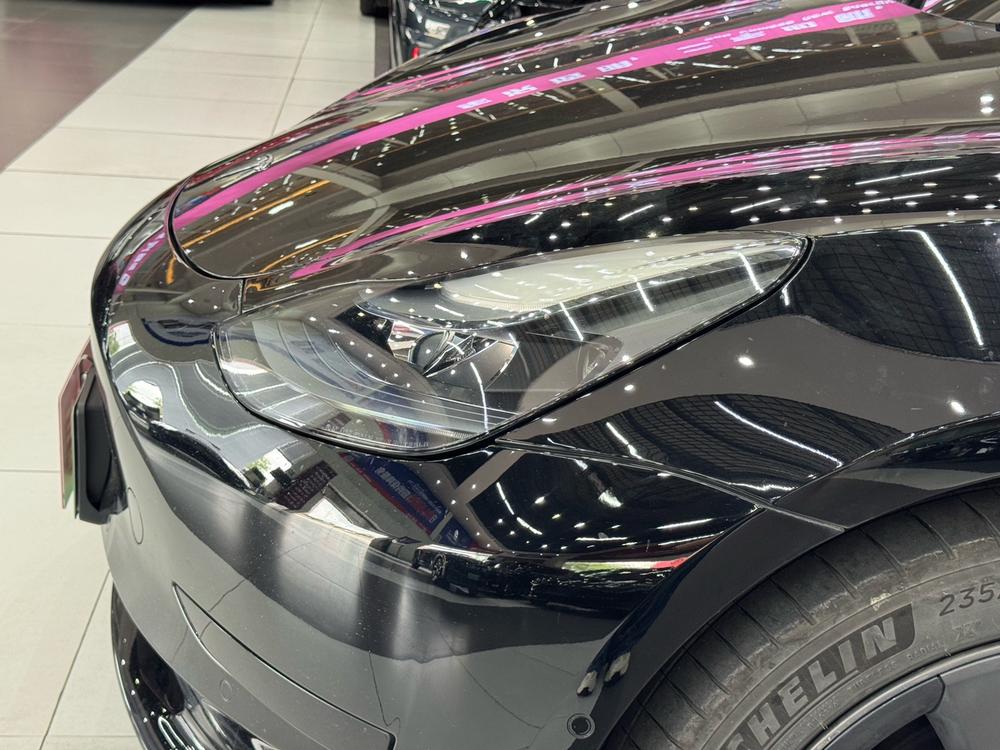 Tesla Model 3 2023 car image #9