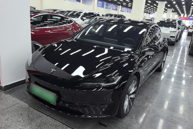 Tesla Model 3 2025 #2 Tesla Model 3 2025 car image #2
