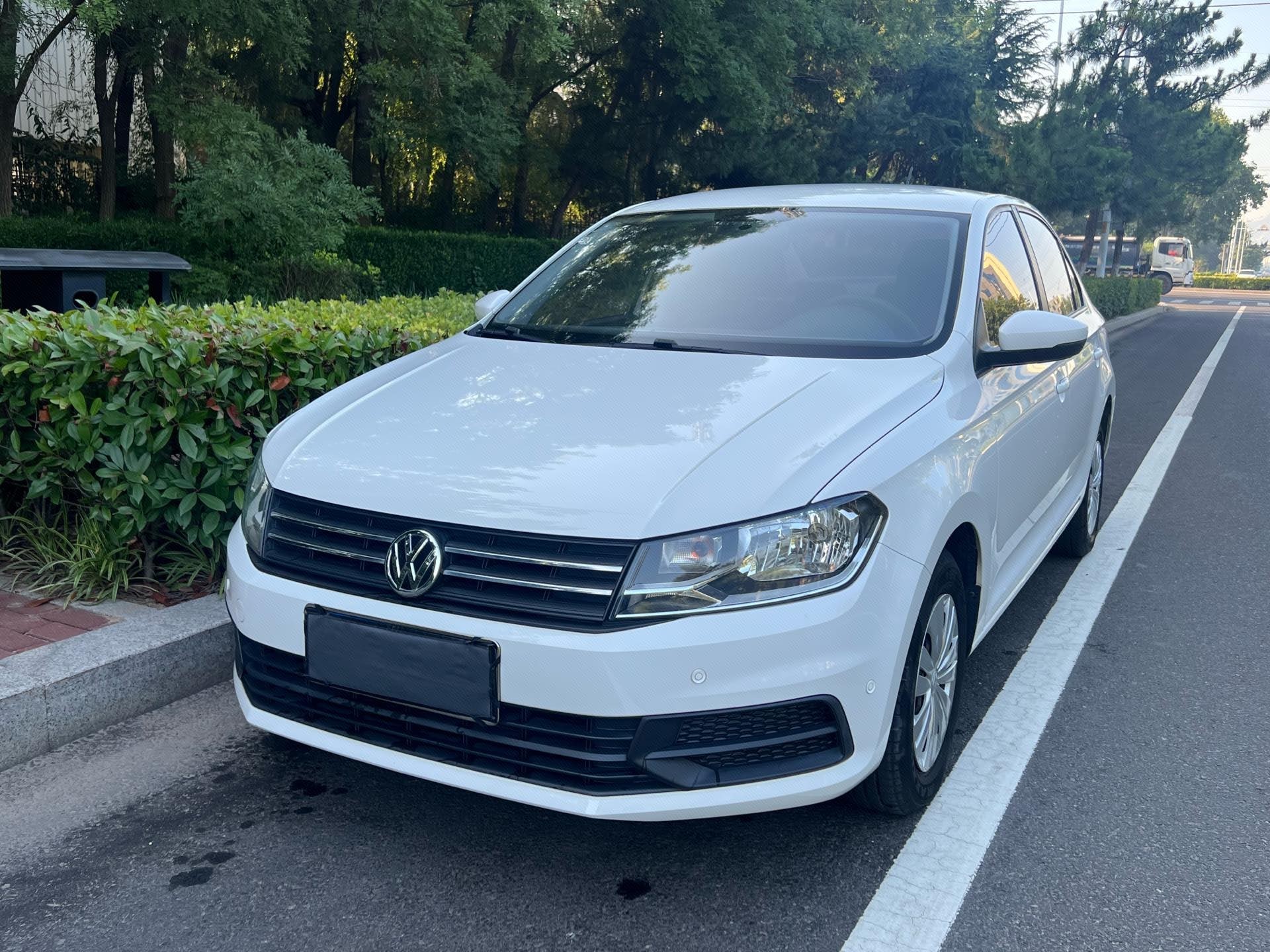 Volkswagen Santana 2020 car image 