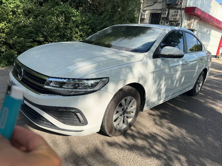 2024 2024 immagine di auto