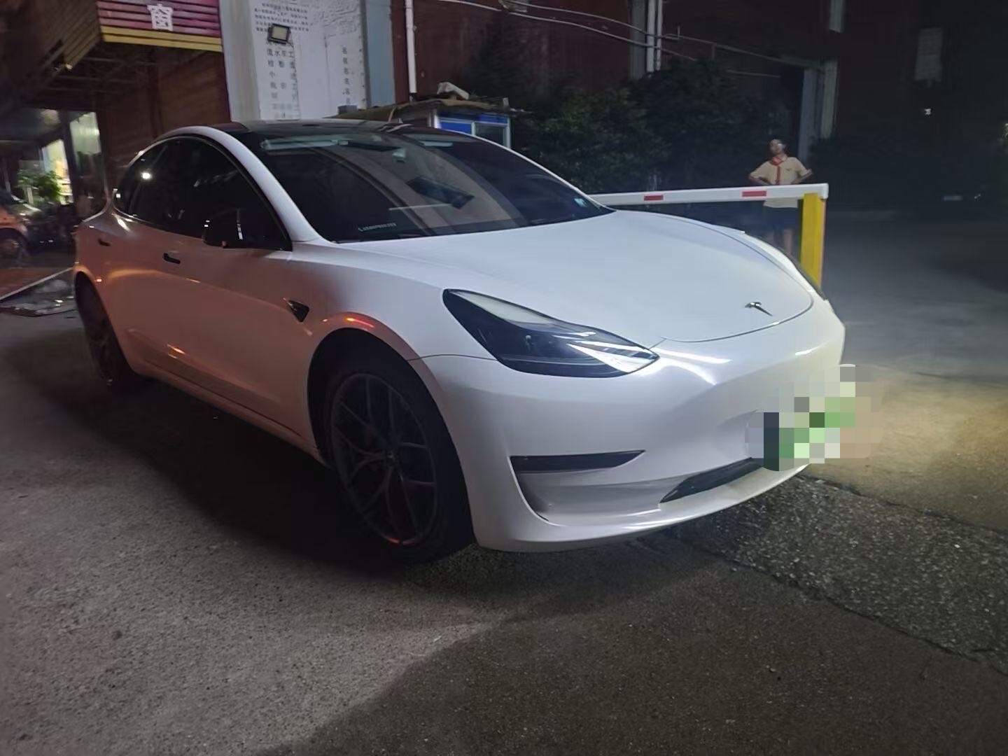 Tesla Model 3 2023 #2 Tesla Model 3 2023 car image #2