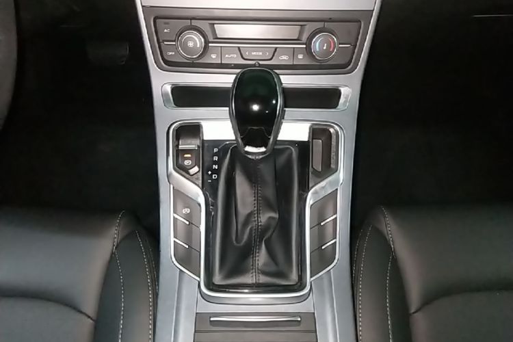 GEELY Emgrand 2021 #14 GEELY Emgrand 2021 imagen de coche #14