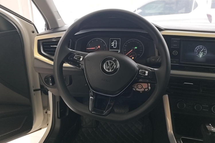 Volkswagen Polo 2020 immagine di auto #11