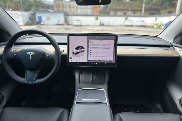 Tesla Model Y 2022 #10 Tesla Model Y 2022 car image #10