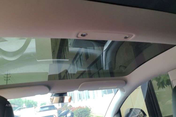 Tesla Model 3 2022 car image #20