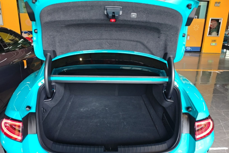 MI SU7 2025 immagine di auto #21