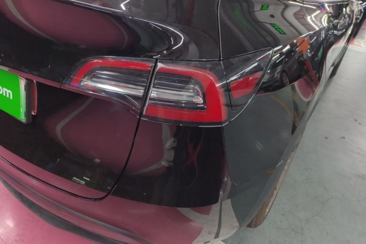 Tesla Model Y 2023 #8 Tesla Model Y 2023 car image #8