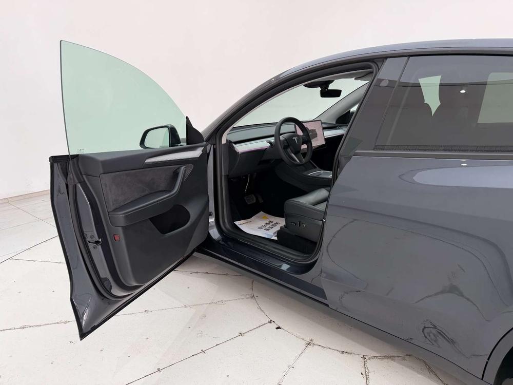 Tesla Model Y 2024 #23 Tesla Model Y 2024 car image #23