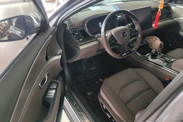 BYD Han 2022 car image #16