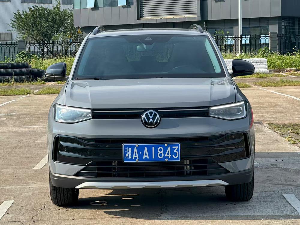 Volkswagen Tharu 2025 car image #2