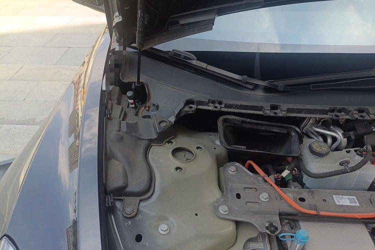 Tesla Model 3 2023 car image #22