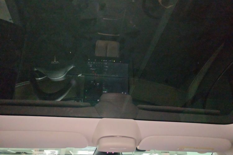 Tesla Model Y 2023 #16 Tesla Model Y 2023 car image #16