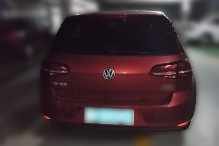 Volkswagen Golf 2017 car image #6