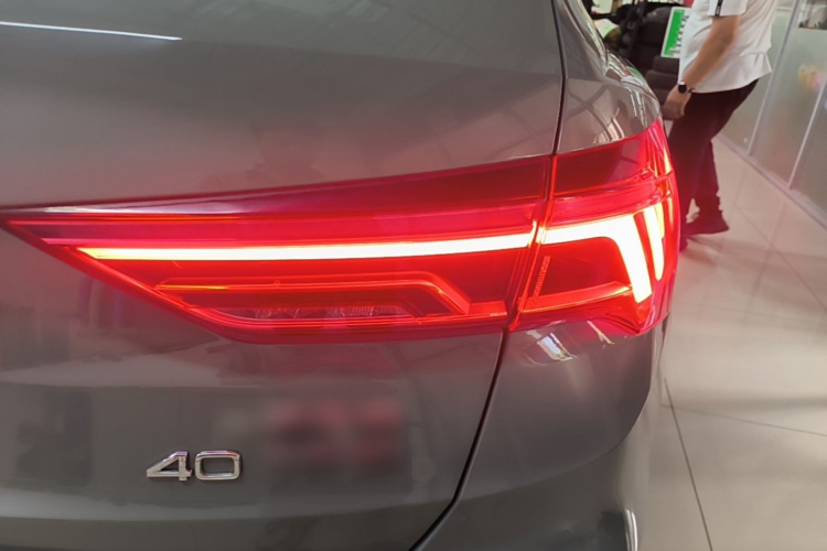 Audi Q3 2024 #8 Audi Q3 2024 car image #8
