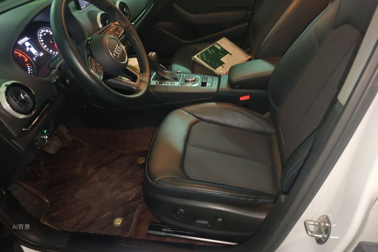 Audi A3 2019 car image #18
