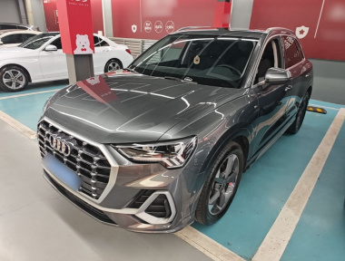 Audi Q3 2023 car image 