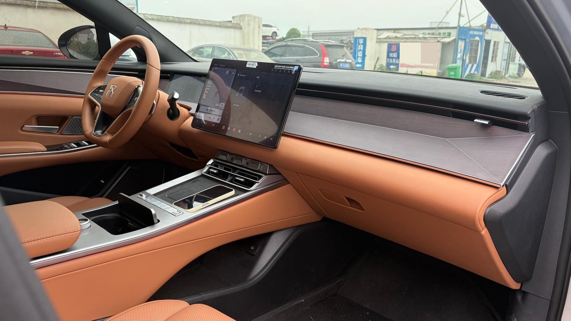 BYD HanL 2025 car image #5