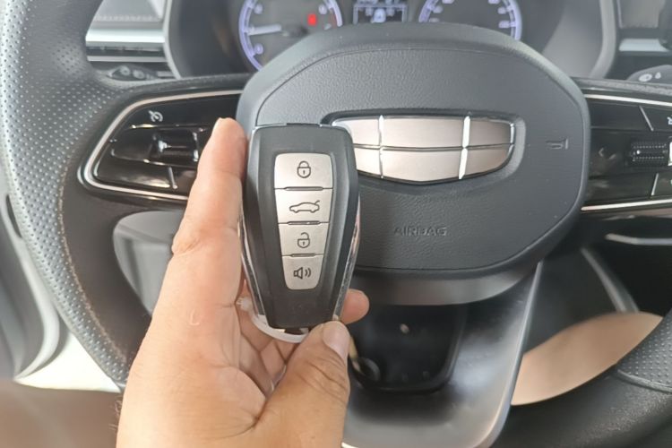 GEELY Emgrand 2025 car image #9
