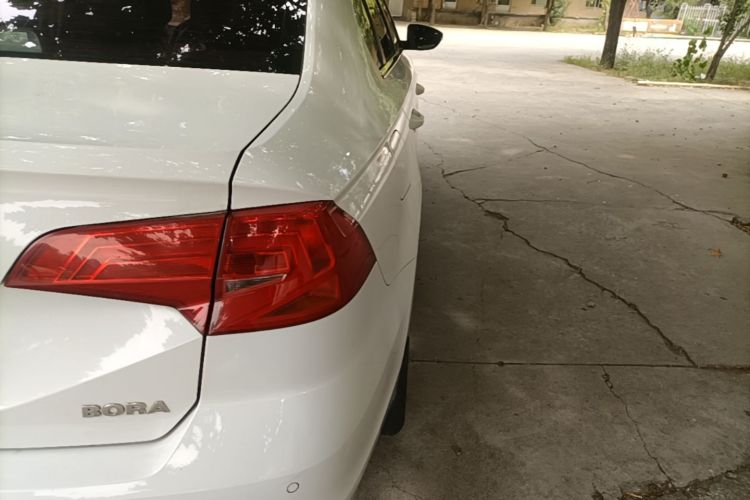 Volkswagen Bora 2017 car image #8