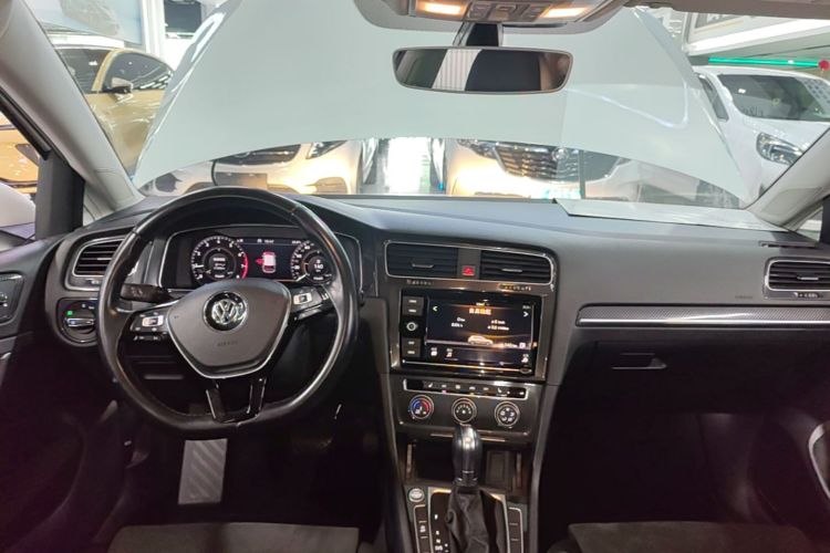 Volkswagen Golf 2019 #10 Volkswagen Golf 2019 car image #10