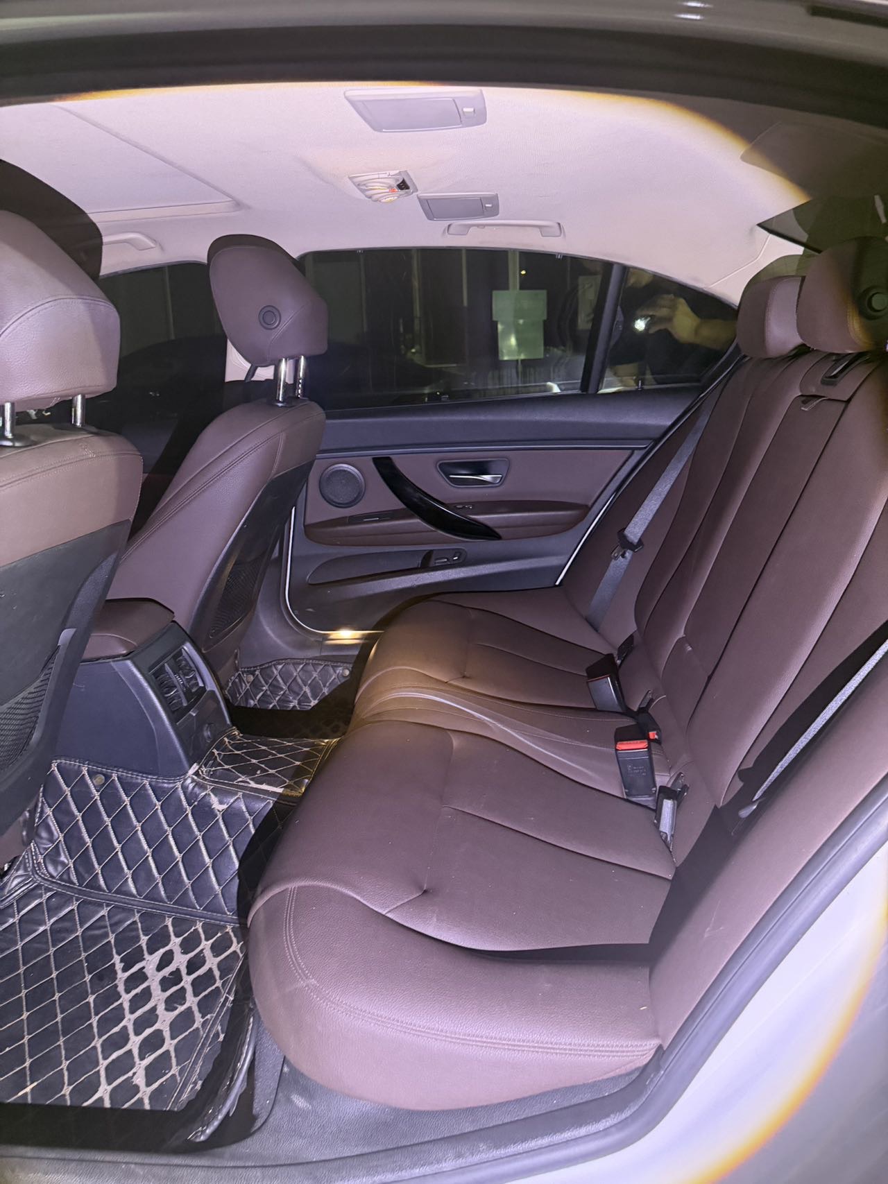 BMW 3 Series 2019 car image #11