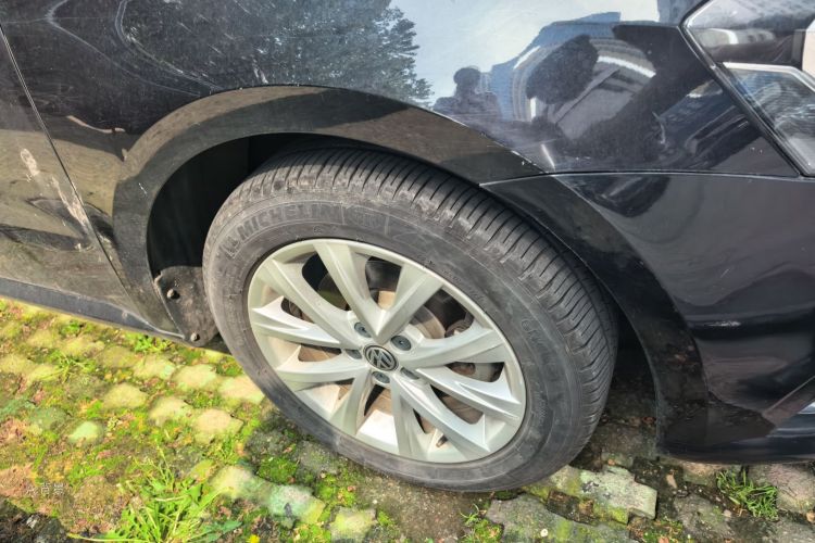 Volkswagen Lavida 2017 car image #9